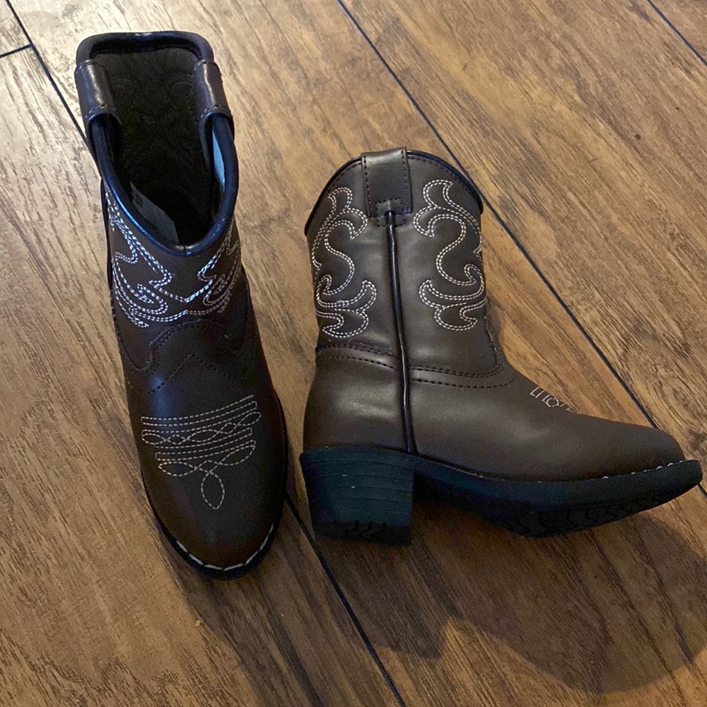 Canyon Trails Kids Lil Cowboy Pointed Toe Classic Western Rodeo Boots